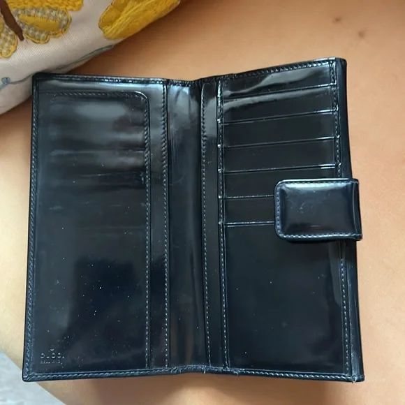 Wallet- Gucci’s Tom Ford era!   Sleek and subdued. - Picture 2 of 7